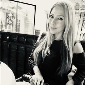 Meet your Posher, Claudia